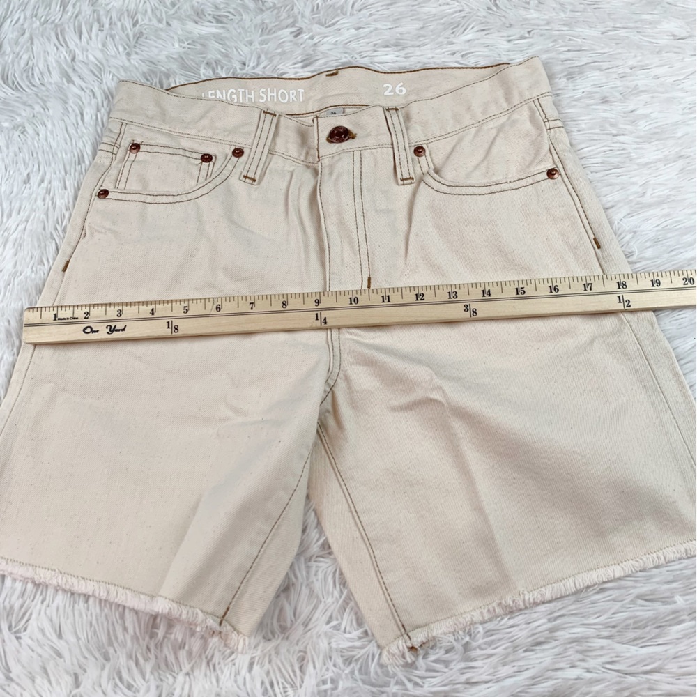 J Crew Hi rise Mid-length denim Bermuda short in ecru frayed hem - Picture 5 of 11